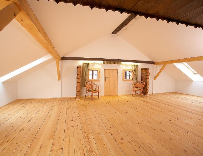 nostalgie_seminarraum_leer